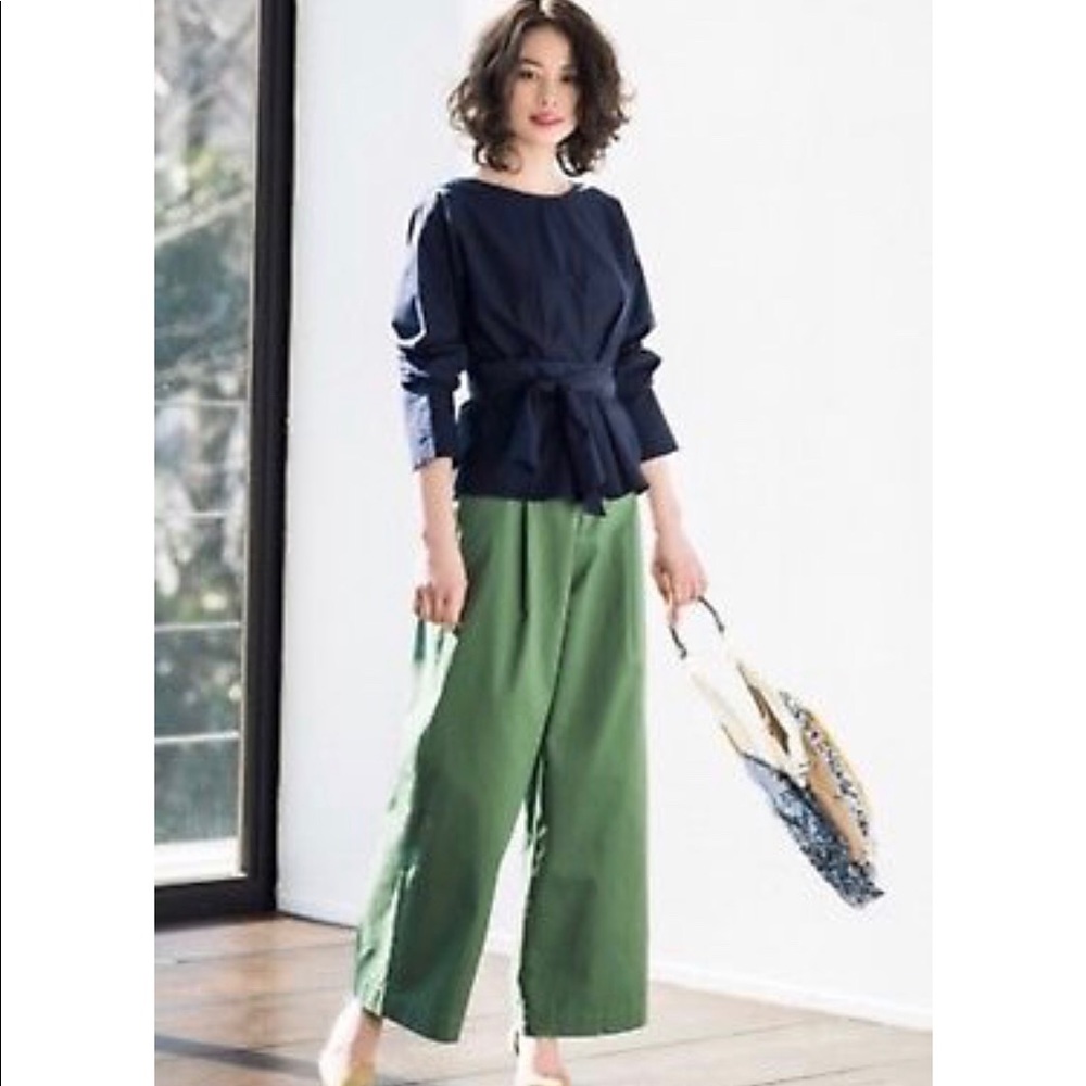 UNIQLO high waisted wide-leg Chino pant